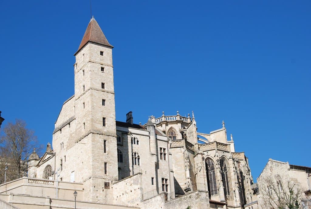 Le haut des Escaliers ,la cathédrale