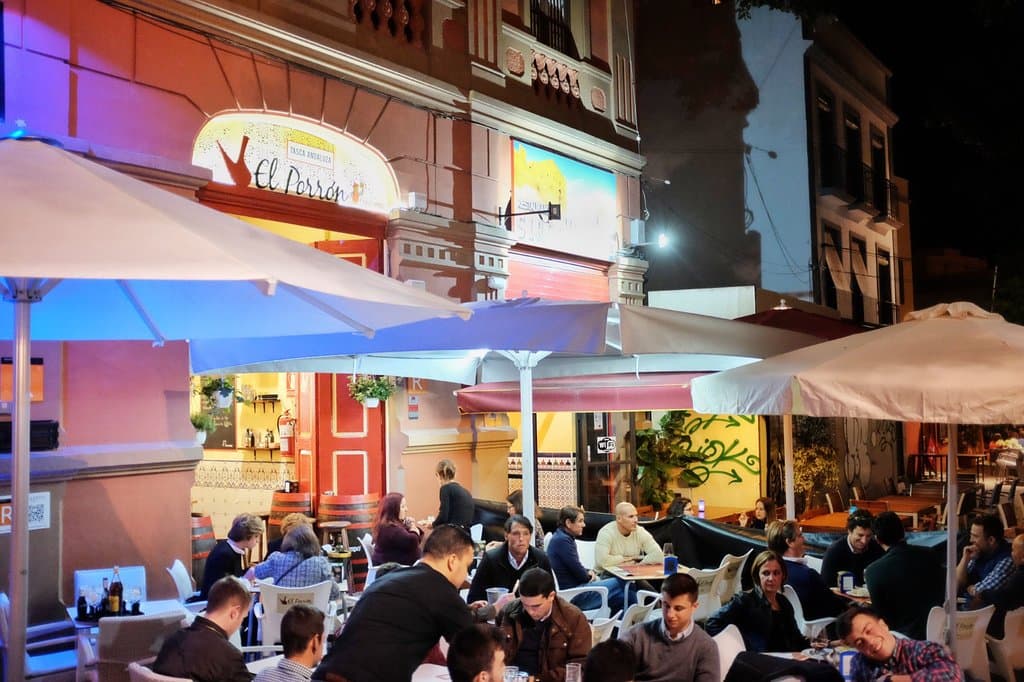 Disfruta de su perfecta ubicación en plena calle de La Noria. 