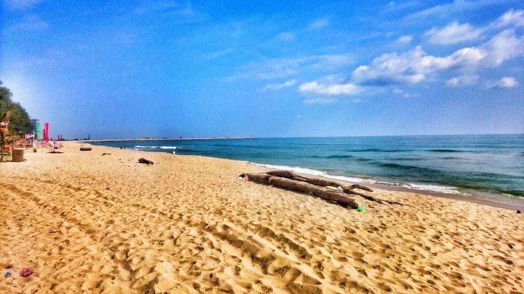 Batu Buruk beach