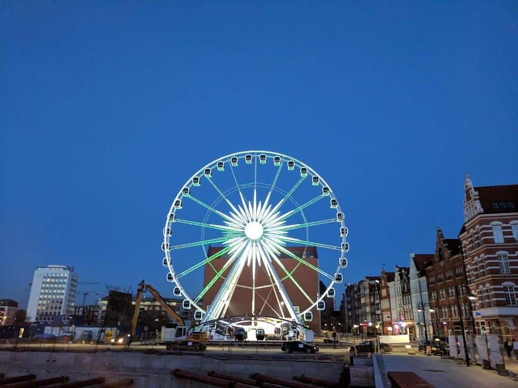 AmberSky Ferris Wheel