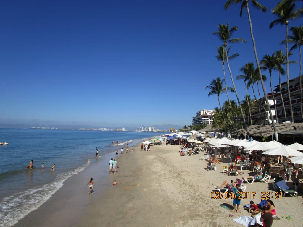 Playa Camarones