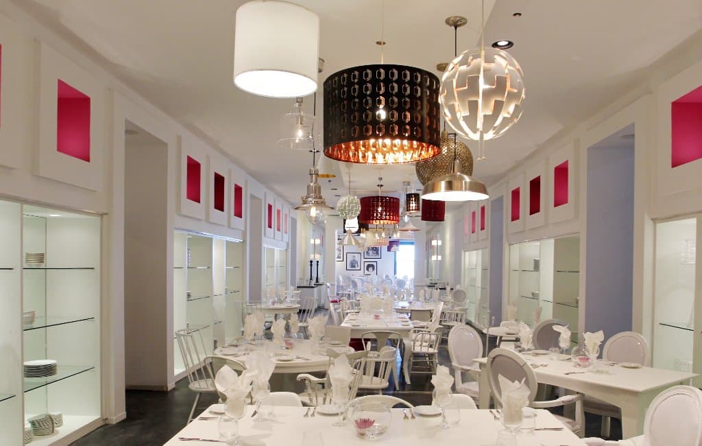 Eight4Nine Restaurant & Lounge