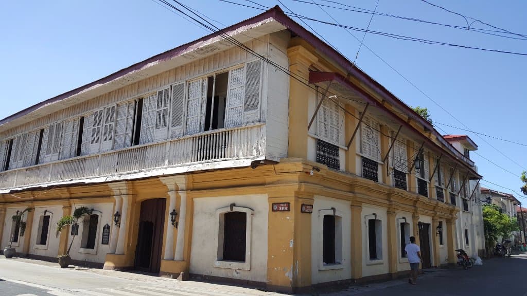 ซีควิย่าแมนชั่น