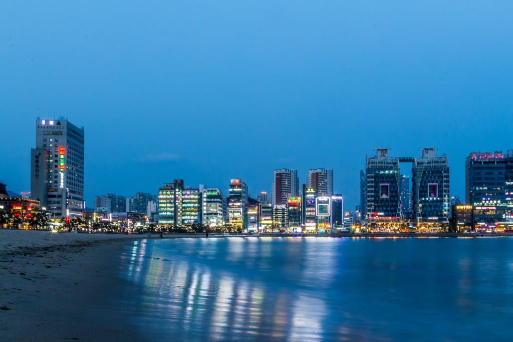 Gwangalli Beach ยามค่ำคืน