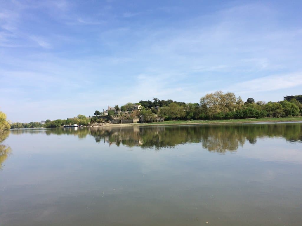 Vue de la Maine et du prieuré
