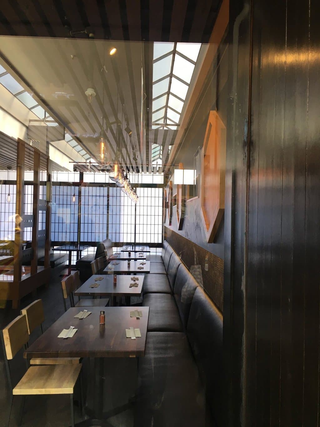 Small but sleek setting