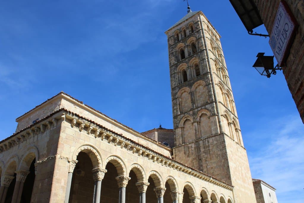 BEAUTIFUL ARCHITECTURE