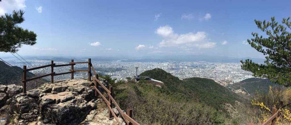 前山公園搭纜車上山後的美景