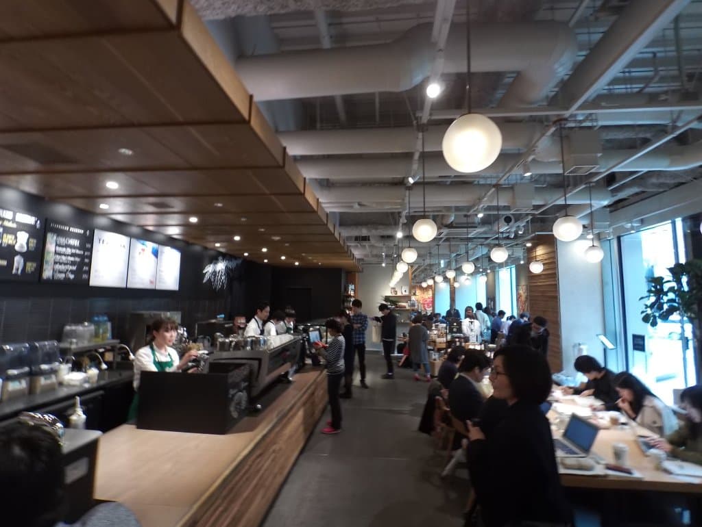 店面以東京的標準來說是蠻大的