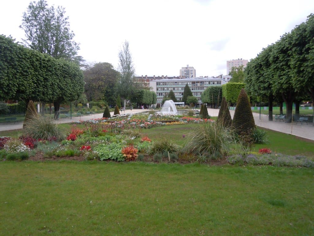 Centre du parc avec le bassin à jets