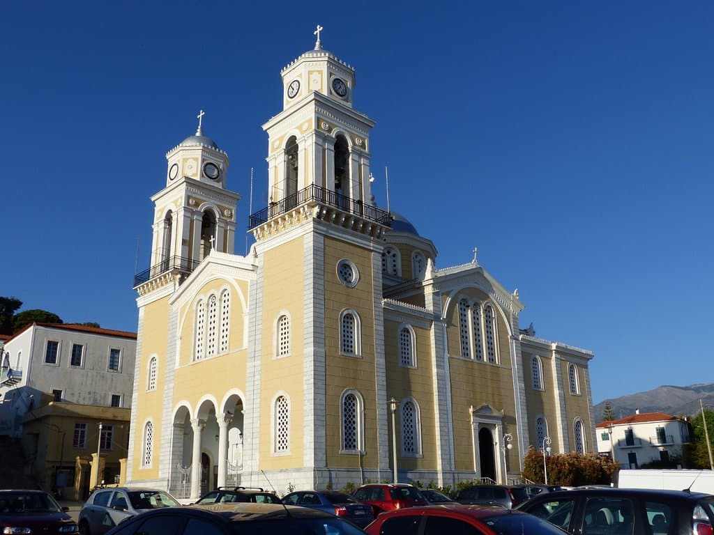 ο Ναός εξωτερικά