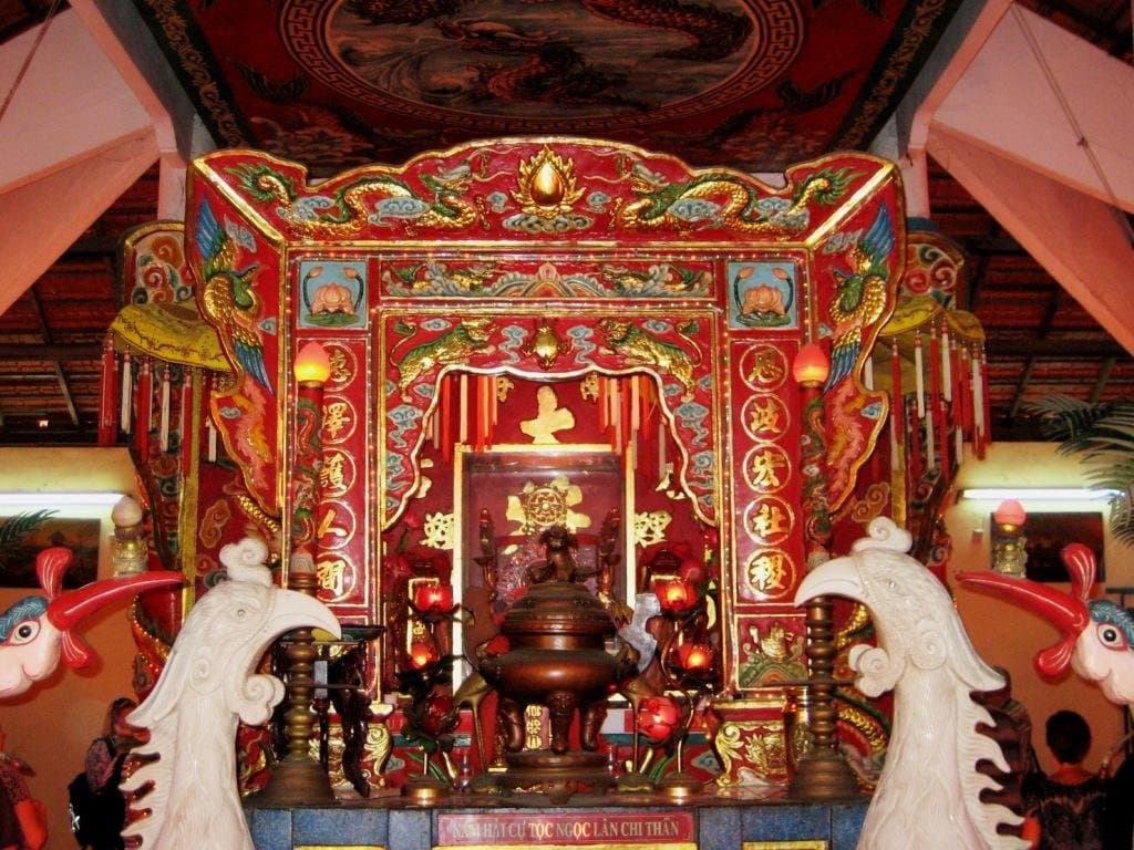 Thang Tam Whale Temple