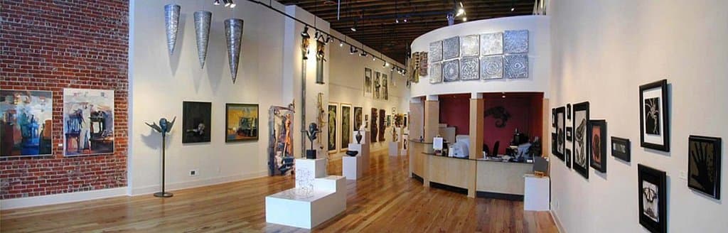 Wide shot of the gallery