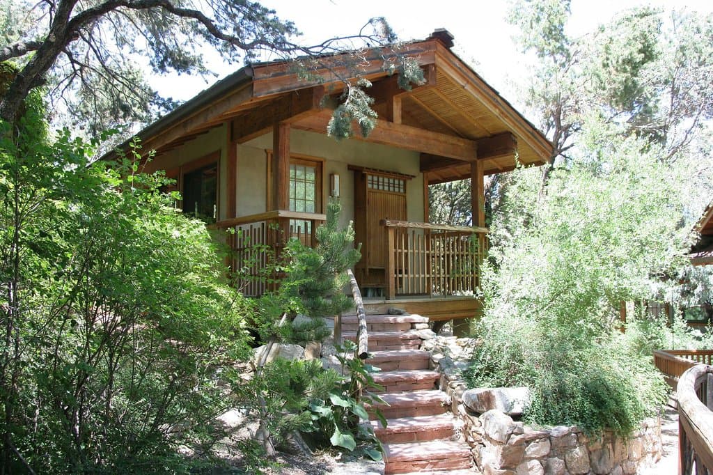 bonvivantgourmets.com massage hut