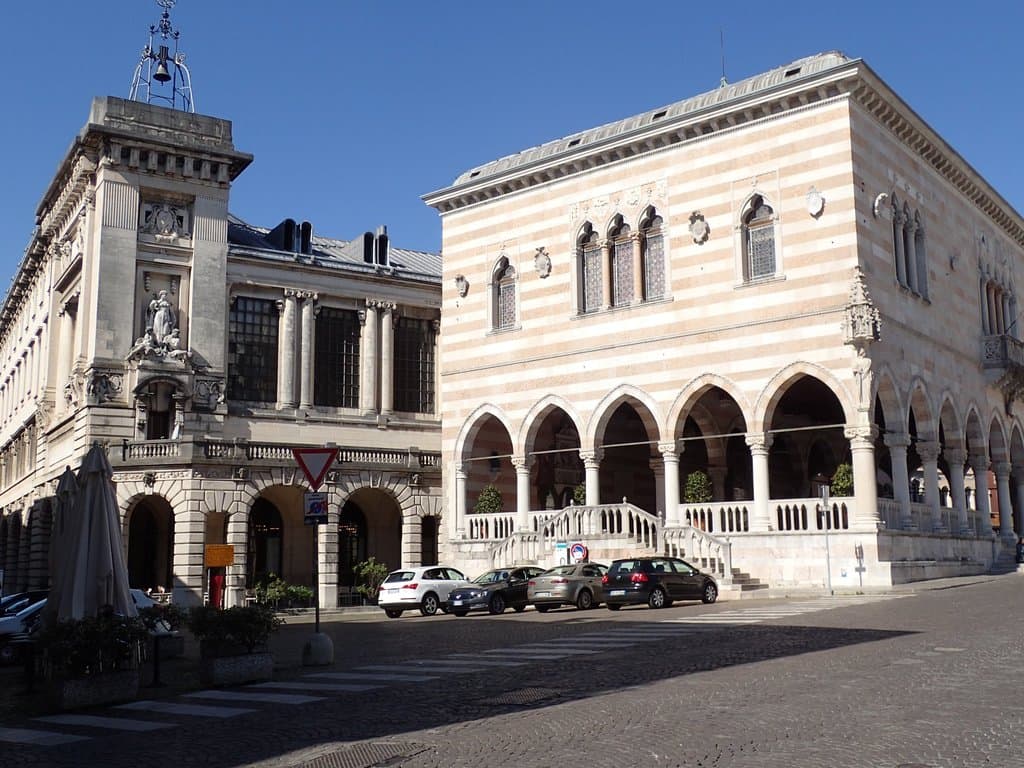 Buildings in Old Udine on Via Mercatovecchio