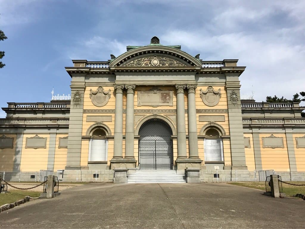 片山東熊建築の現在の奈良ぶつぞう館