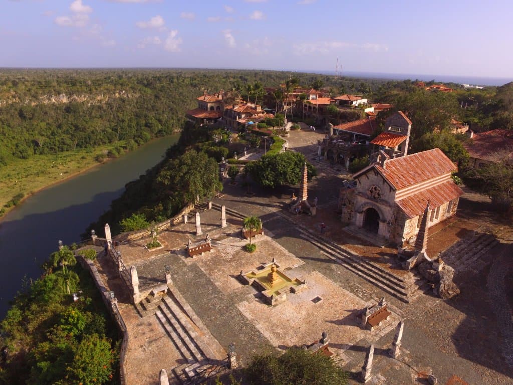 Plaza Chavon 