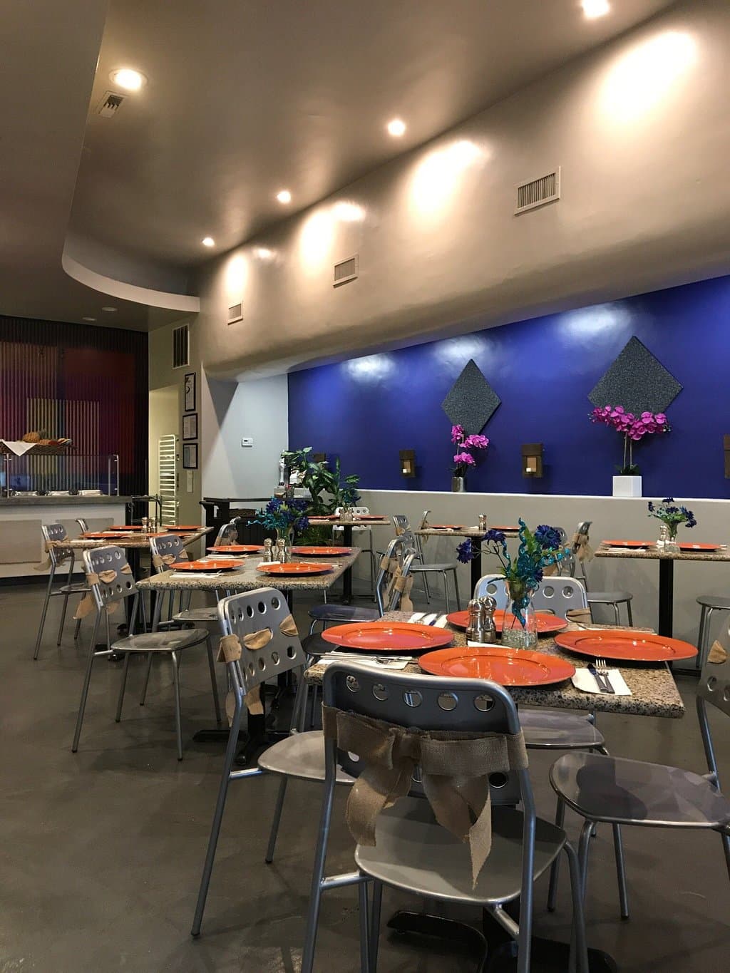 D'Road Cafe welcomes you to our Latin Home cooking style