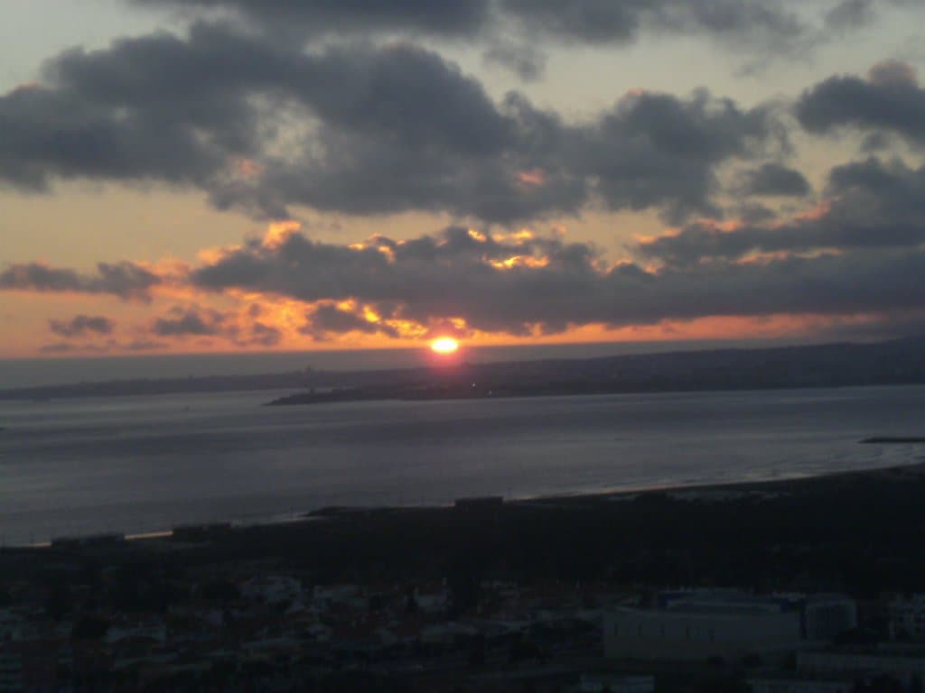 por do sol nos capuchos