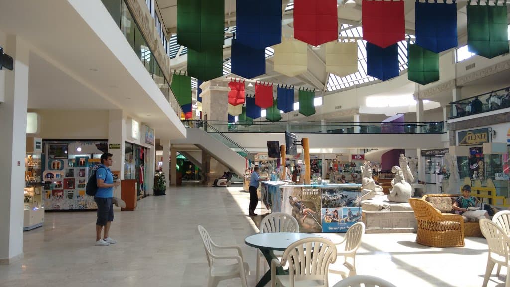 Ideal para escapar del sol o para un paseo y snack al caer la tarde