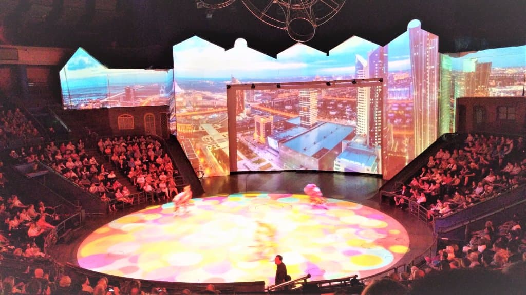 סצינה מהמופע