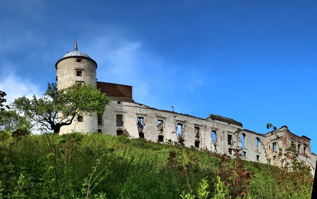 Janowiec Castle