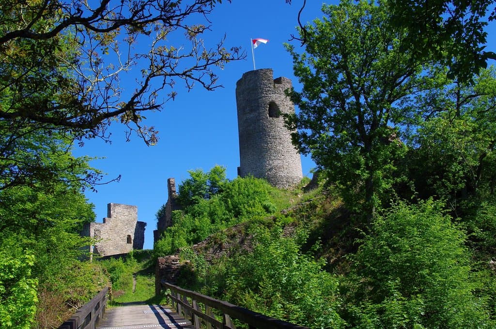 Мост к замку