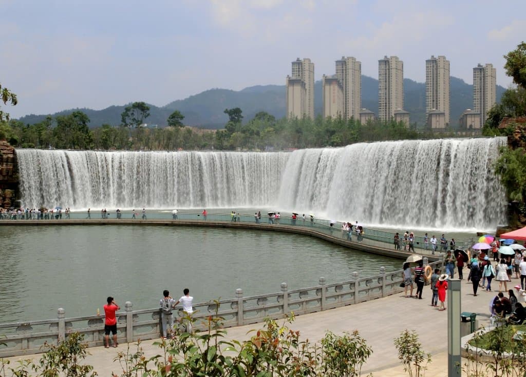 Kunming Waterfall Park