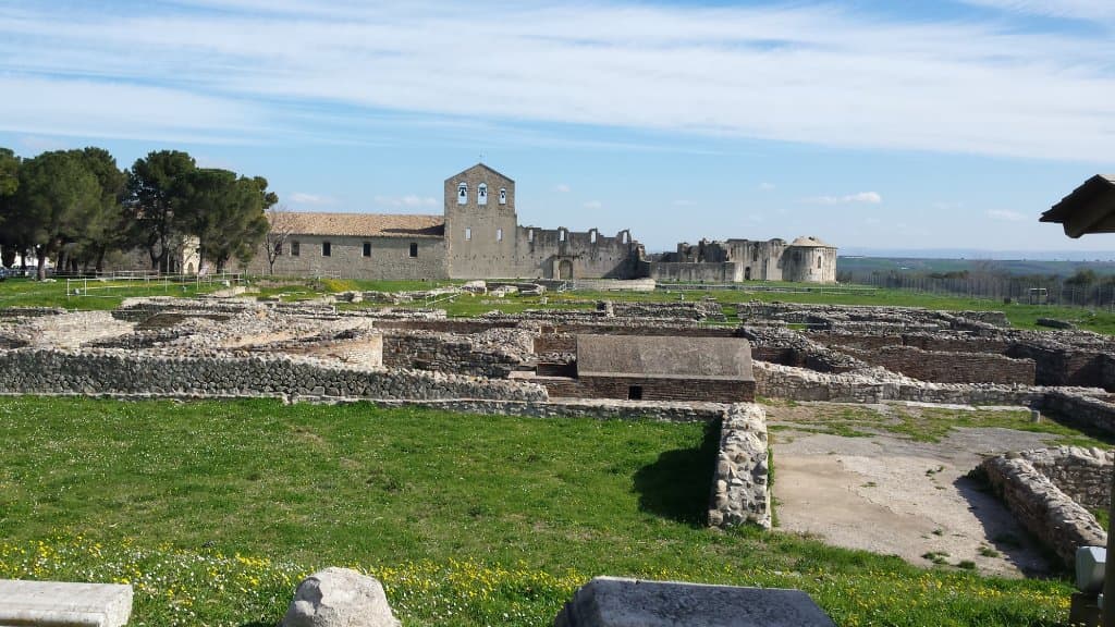Chiesa Incompiuta Venosa