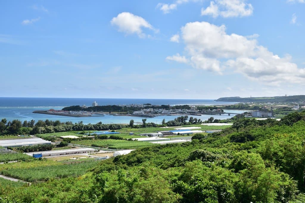 奥武島：R331から臨む