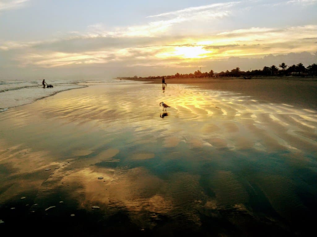 Fim de tarde na praia do Cibratel