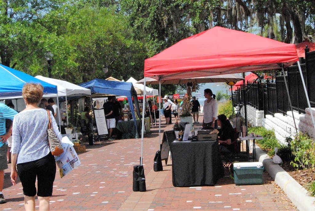 The majority of the market is on 4th St.