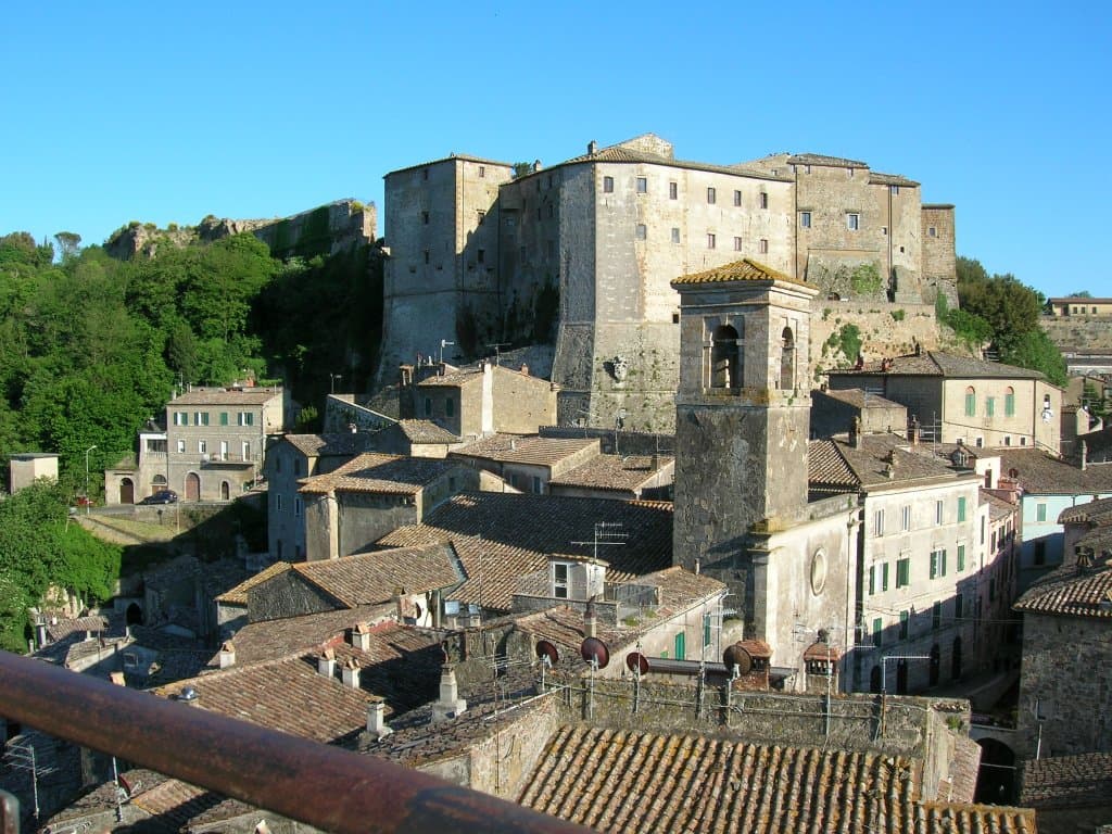 Fortezza Orsini e Sorano visti dal Masso Leopoldino