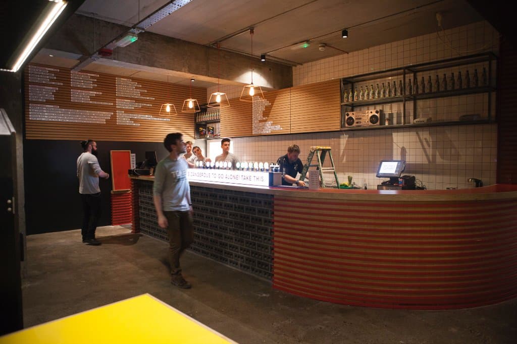 Bar