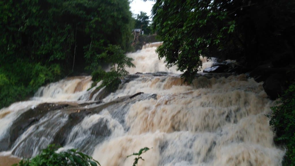 Aruvikkuzhi Waterfalls