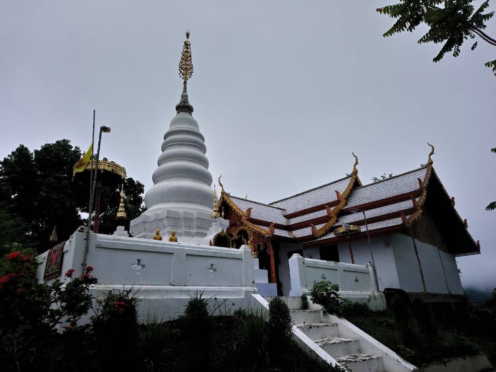 วัดพระธาตุดอยเล็ง