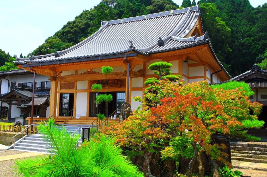 平成２８年に改築された本堂