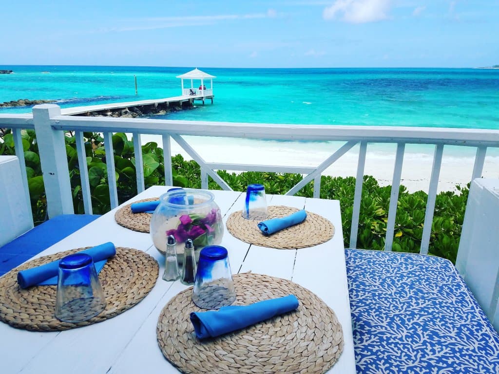 Blue Sail Bar & Grill