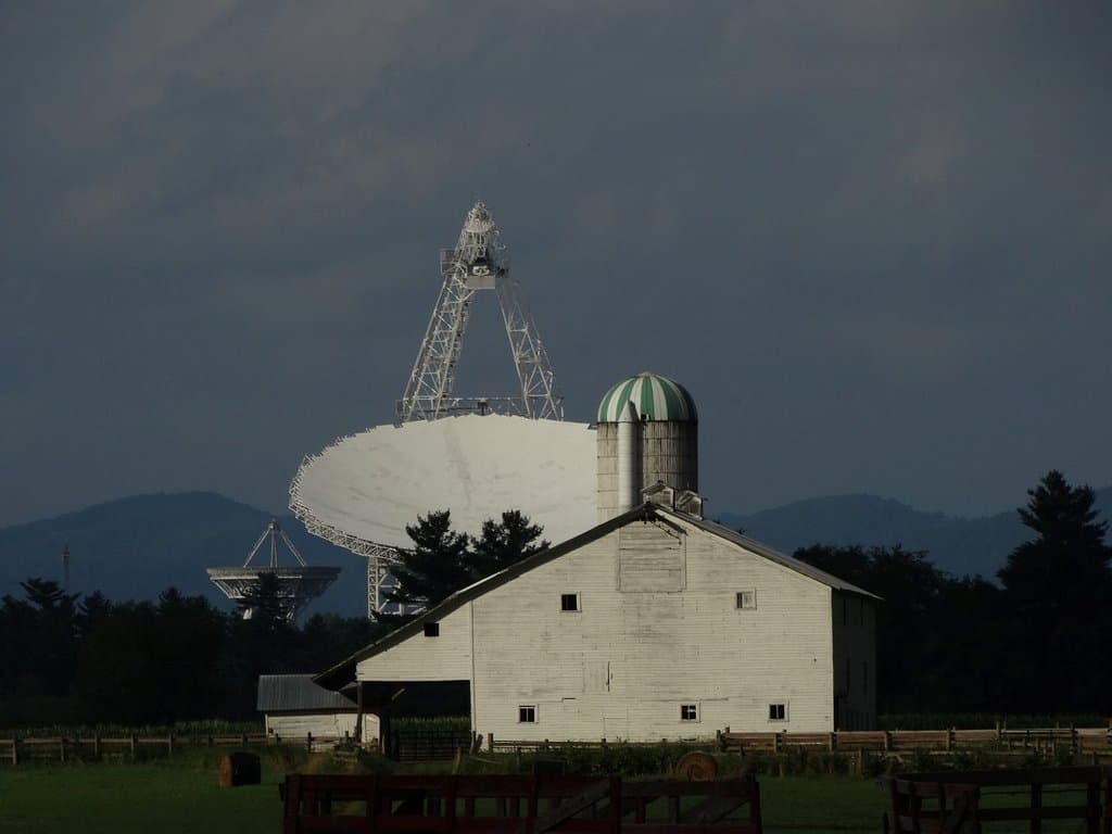 Nothing like driving through the mountains to stumble upon the world's largest steerable telesco