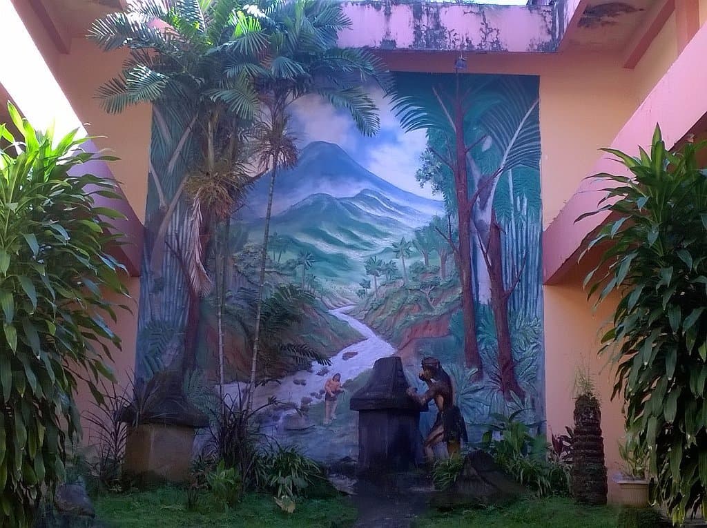 affresco all'ingresso