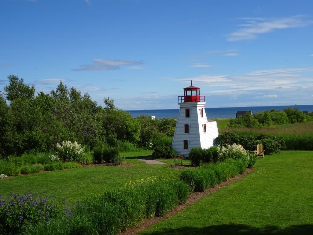 The Bottle Houses Cap-Egmont