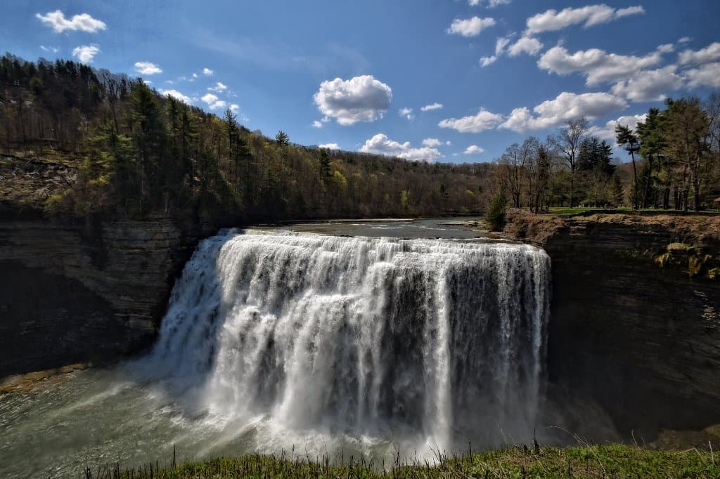 Middle Falls - in front of the Glen Iris Inn