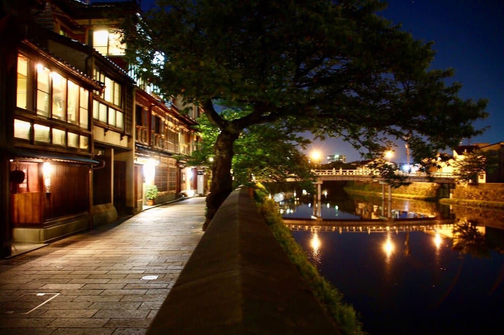 Kazuemachi Tea House Street