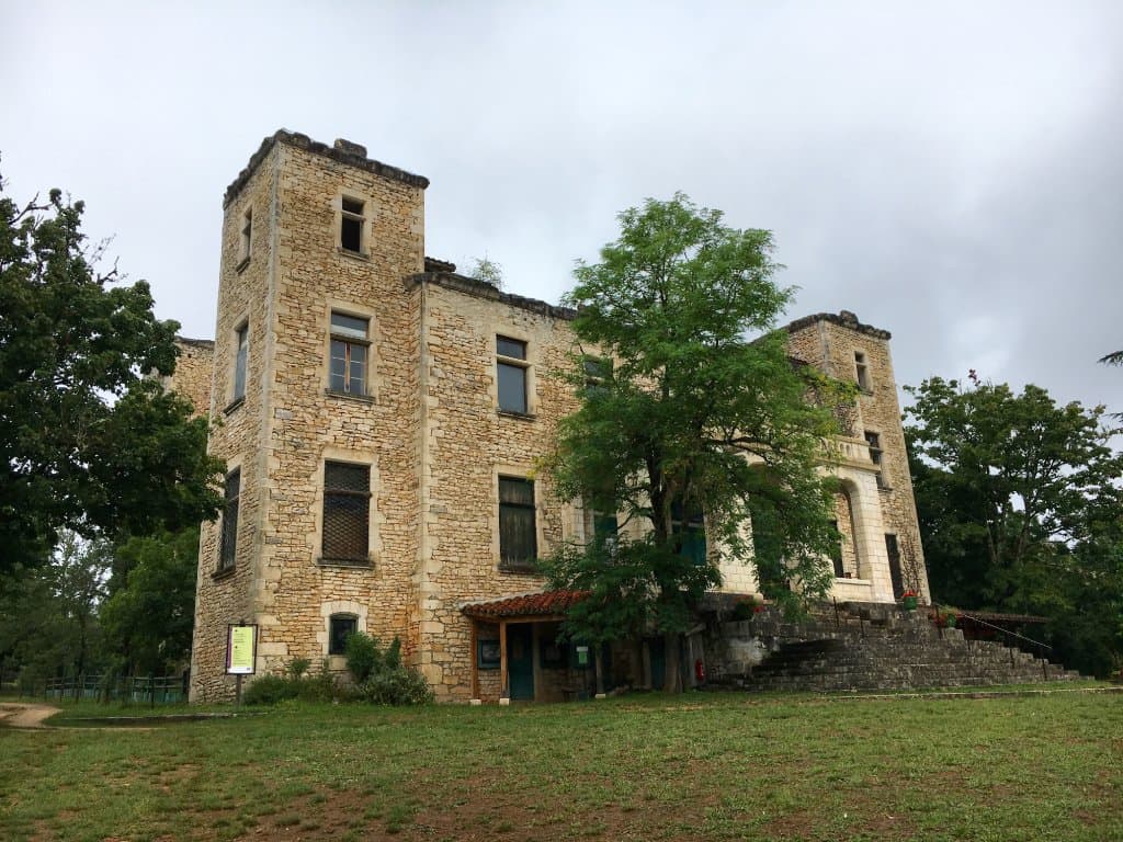 château qui fait restaurant