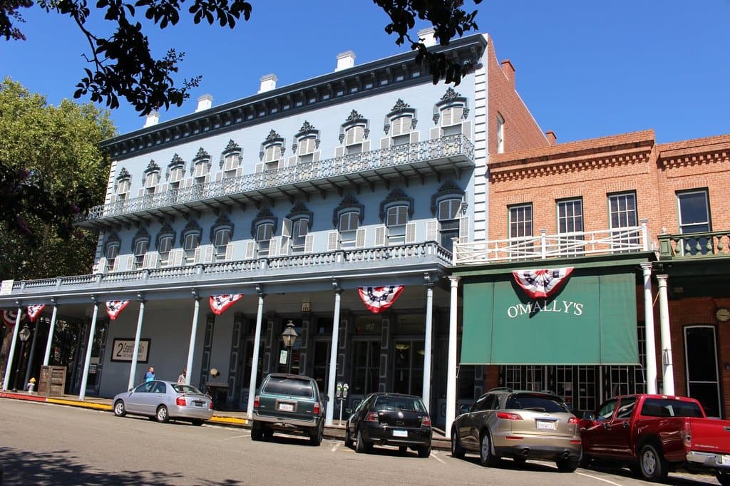 O'Mally's from opposite the street