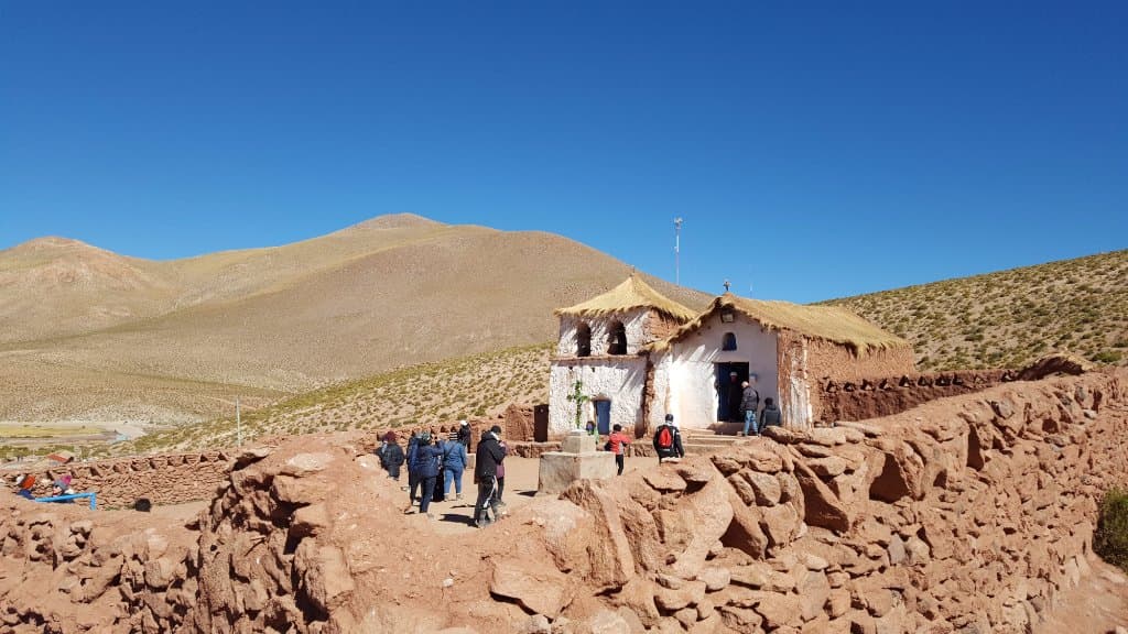Panorámica iglesia de Machuca