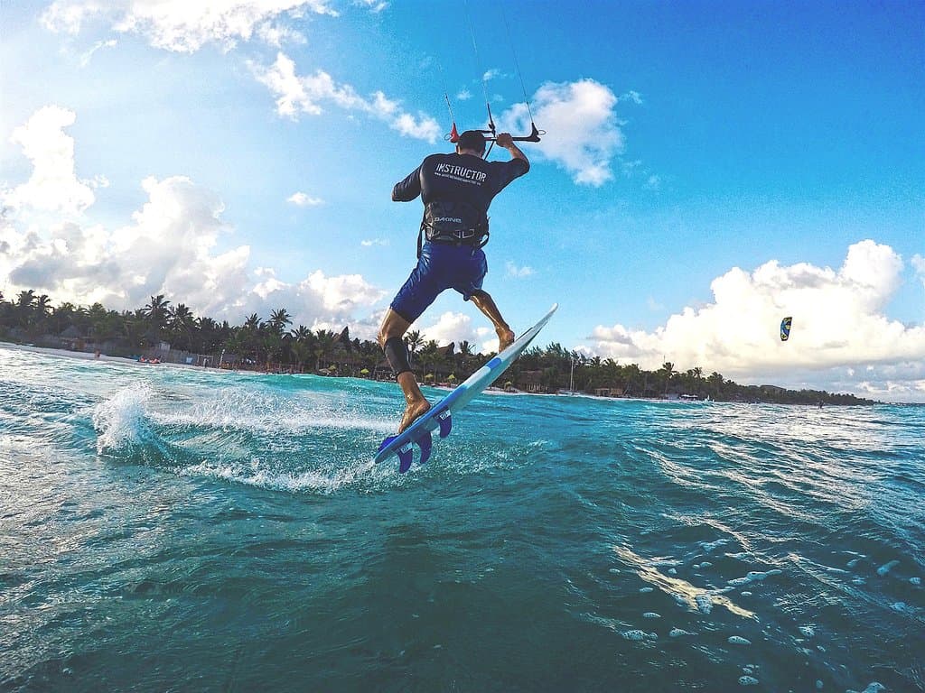 Kitesurf School Tulum - Strapless Kitesurfing with Mauricio