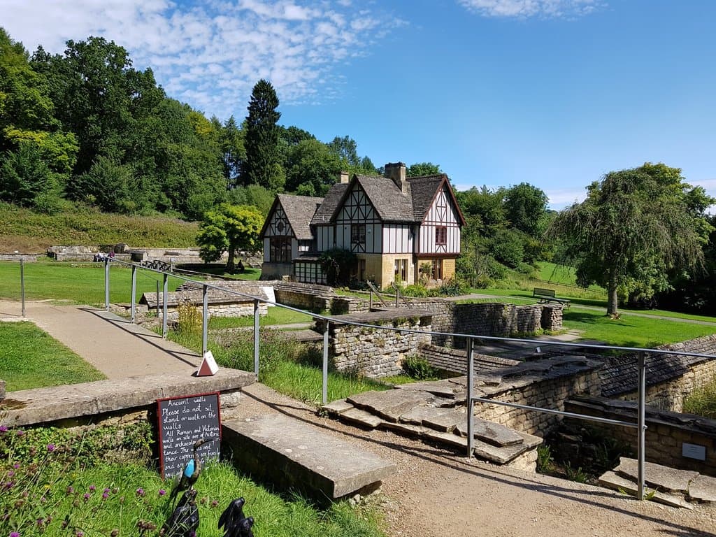 Hunters Lodge