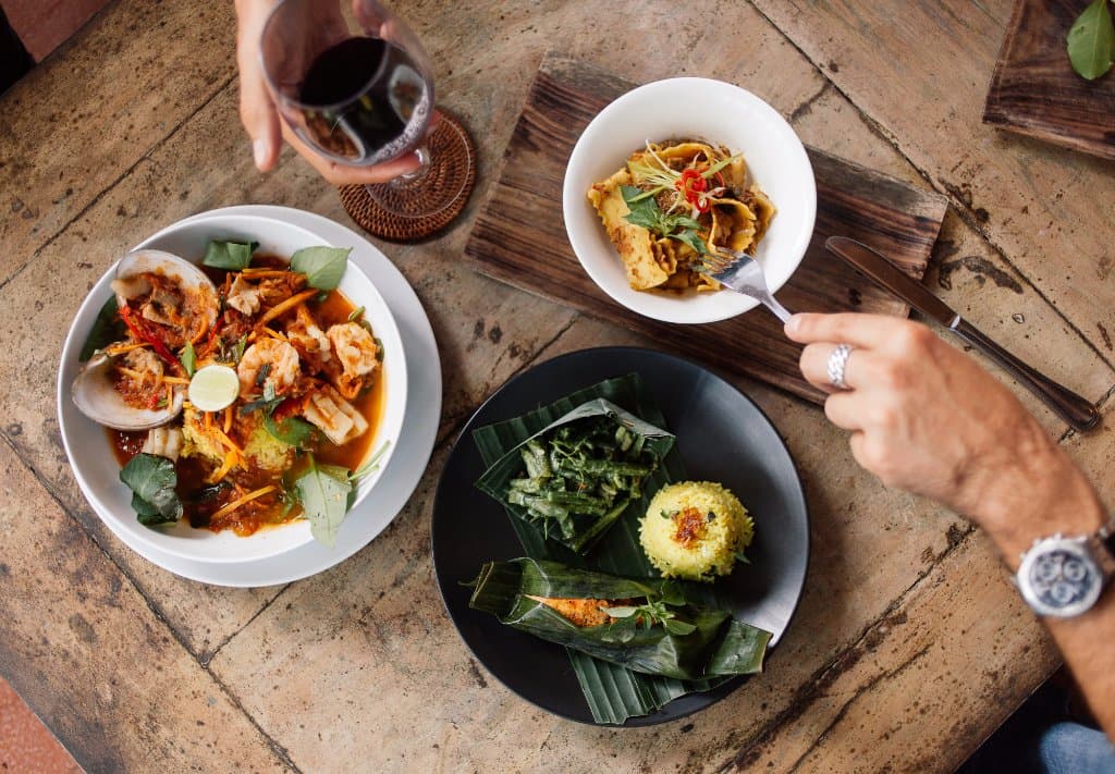 Rendang Pasta, Salmon Pepes, Paella