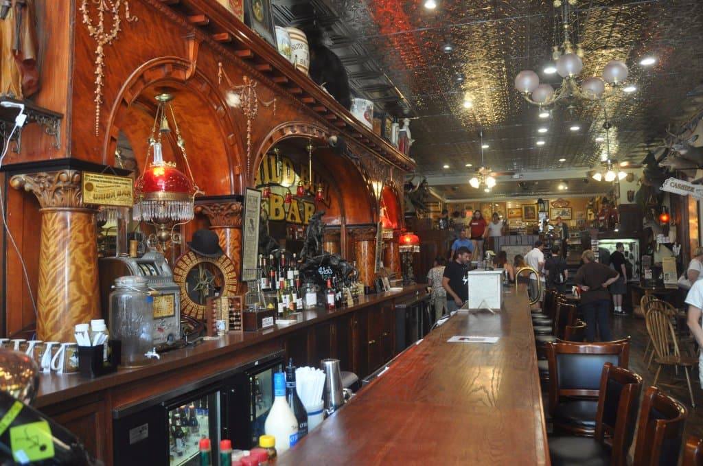 saloon